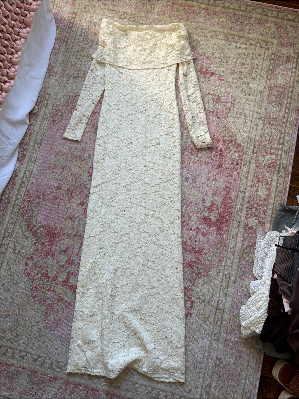 NWOT Peppermayo \\ lace maxi dress - Picture 4 of 7